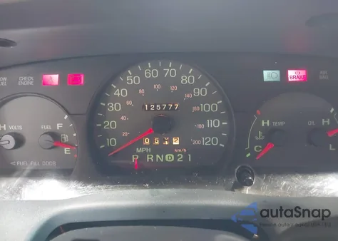 2002 Mercury Grand Marquis Gs from USA, damaged, VIN 2MEFM74W72X626928